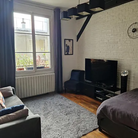 We Loft Bed & Breakfast 4*