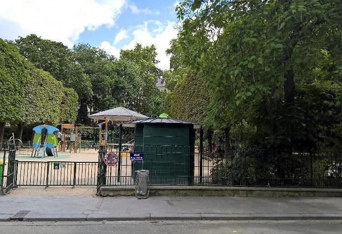 We Loft Bed & Breakfast Paris